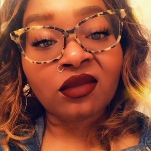 Meet your Posher, Taylar